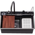 Single chamber with waterfall sinks