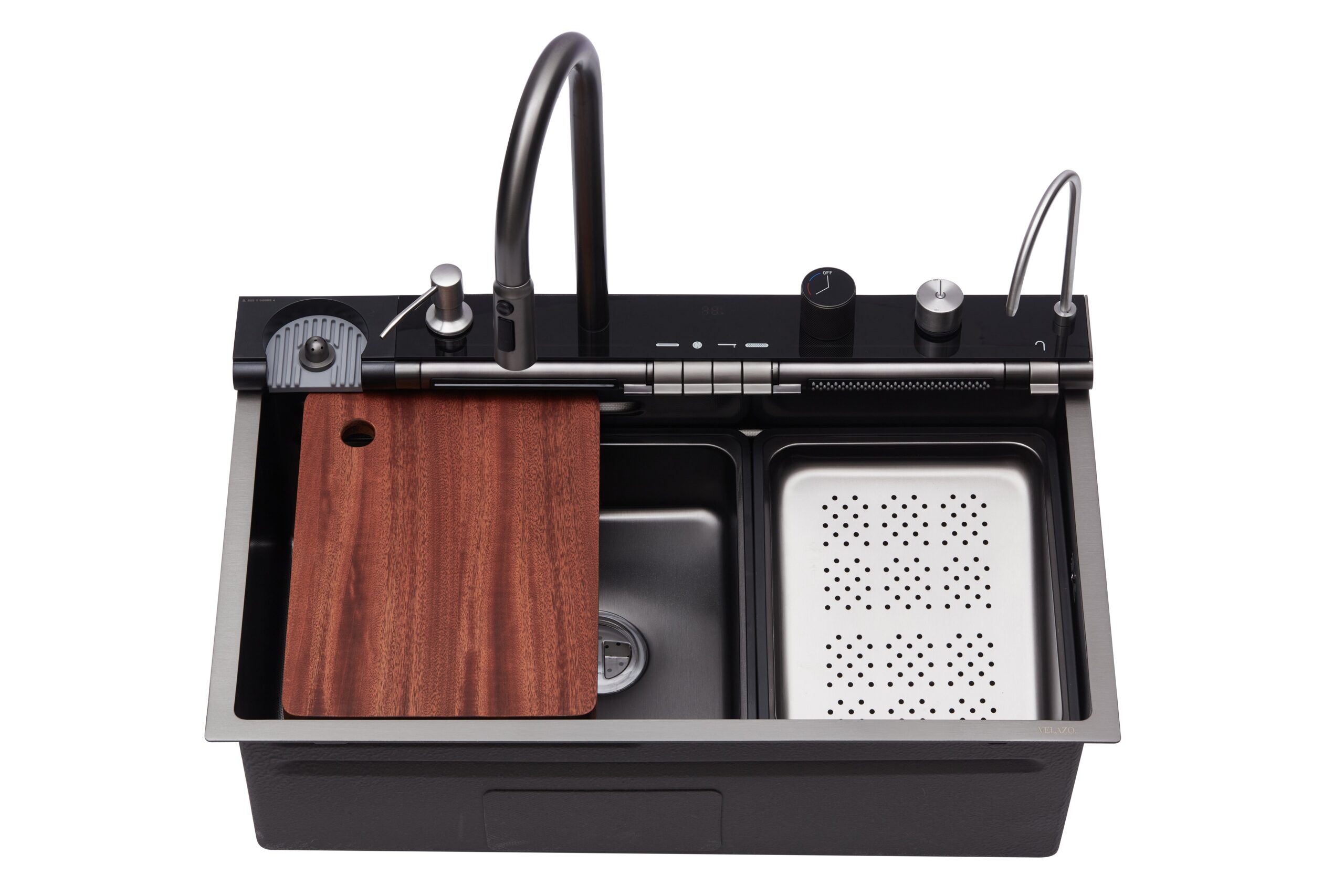 Single chamber with waterfall sinks